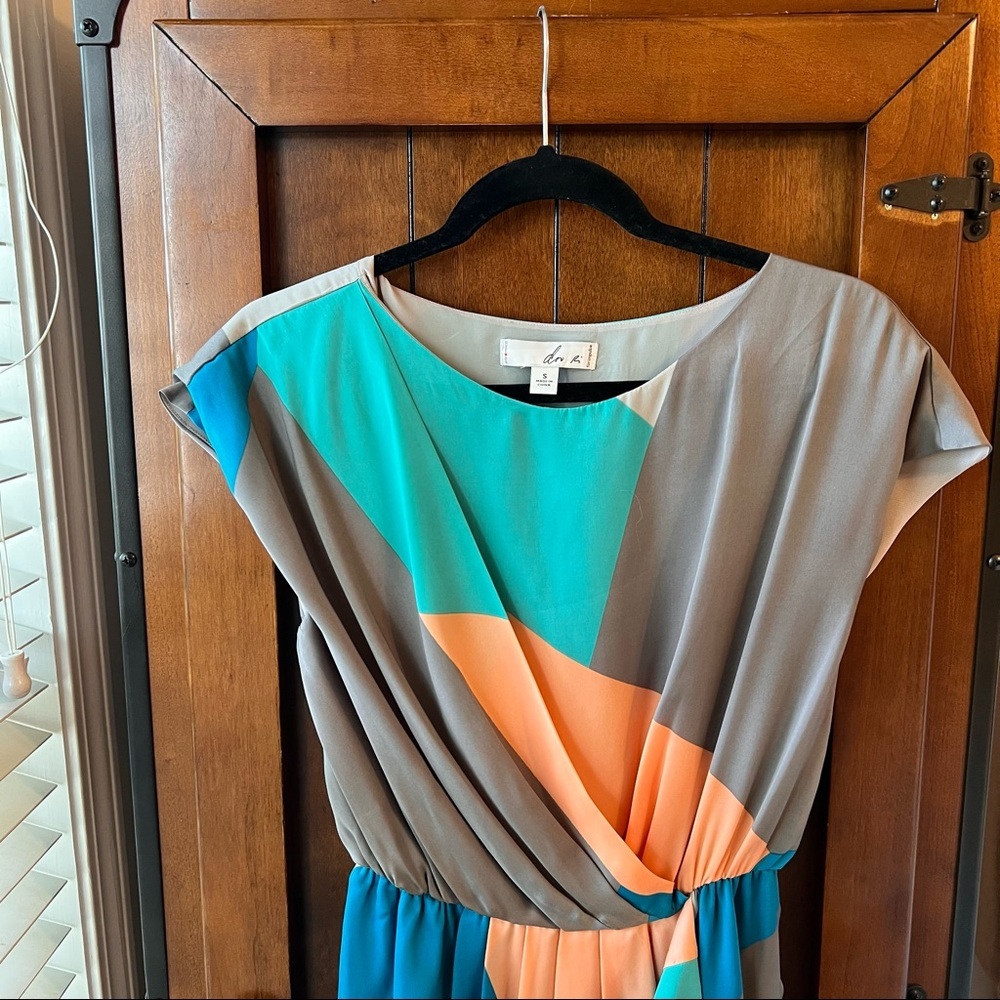 DOO.RI for Macy’s Scoop Neck Short Sleeve Geometric print Draped Wrapped dress - Picture 4 of 9